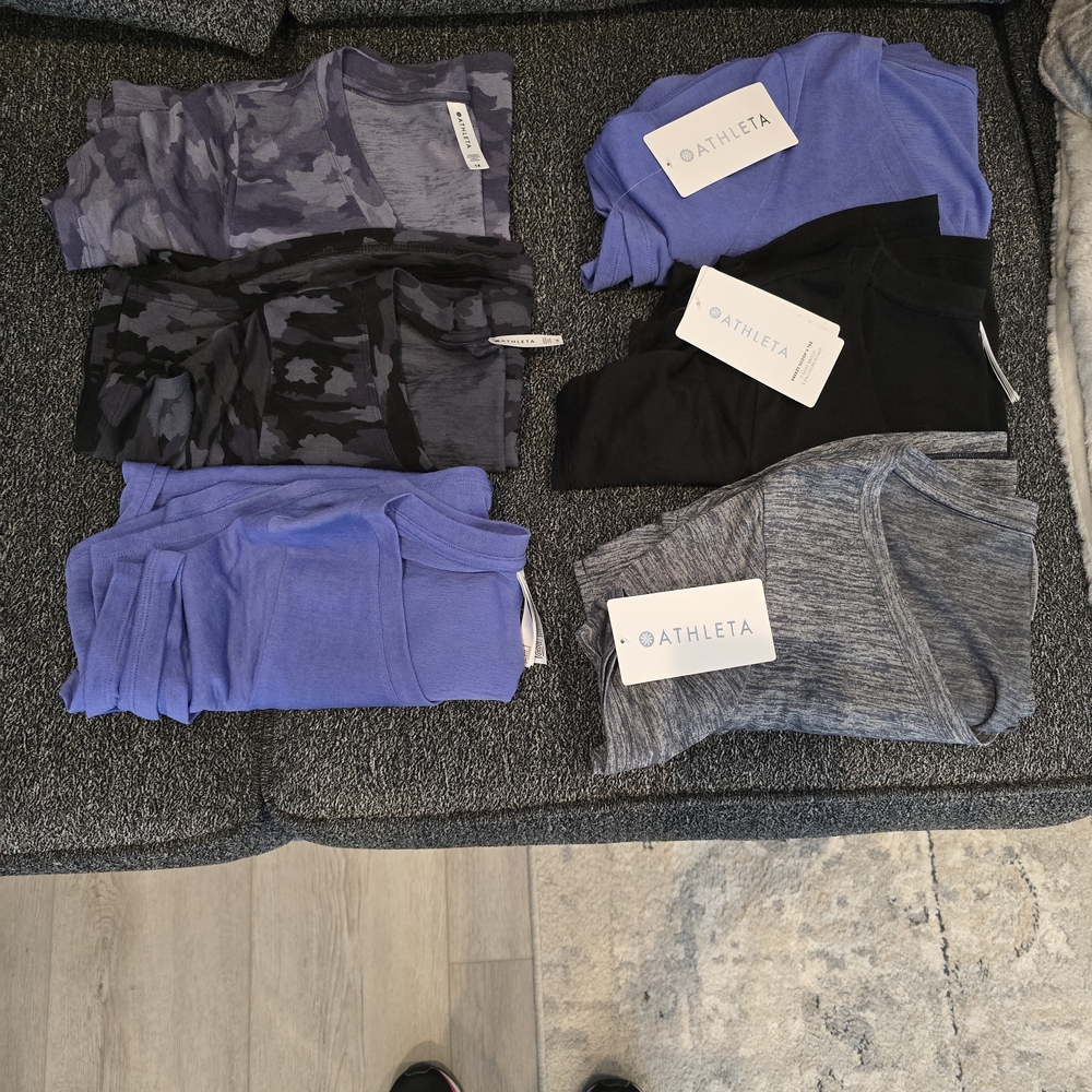 Athleta Women's Breezy Heather Scoop Tee Activewear Bundle